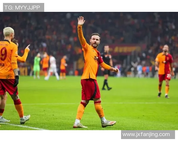 曼联主场迎战加拉塔萨雷决战欧冠小组赛激战正酣 曼联主场迎战加拉塔萨雷决战欧冠小组赛激战正酣